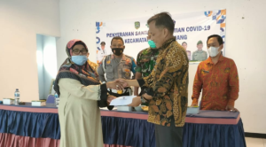 Uptd Puskesmas Beserta Forkopincam Tanjungsiang Berikan santunan Kematian Covid 19 Kepada Keluarga Korban
