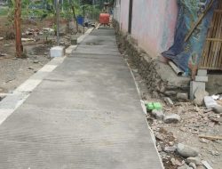 Atas Prakrsa Pemdes Sipak, Ruas Jalan Kampung Parungsapi RW 10 Dibangun Betonisasi