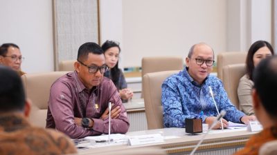 Momentum Hari Suci Nyepi, Danantara Indonesia dan PLN Hadirkan Listrik Bersih lewat Hibah PLTS Sumenep bagi 2.000 KK