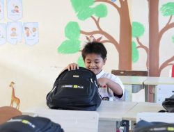 Sambut Hari Suci Nyepi, Danantara Indonesia dan PLN Salurkan 5.000 Paket Perlengkapan Sekolah ke Tiga Provinsi di Indonesia