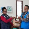 Sinergi Kelistrikan dan Kearifan Lokal: Di Sela Tinjauan Proyek GITET 500 kV Kalipuro, GM PLN UIP JBTB Nikmati Cita Rasa Kopi Papring Binaan PLN Peduli