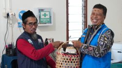 Sinergi Kelistrikan dan Kearifan Lokal: Di Sela Tinjauan Proyek GITET 500 kV Kalipuro, GM PLN UIP JBTB Nikmati Cita Rasa Kopi Papring Binaan PLN Peduli