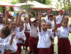 Sambut Hari Suci Nyepi, Danantara Indonesia dan PLN Salurkan 5.000 Paket Perlengkapan Sekolah ke Tiga Provinsi di Indonesia