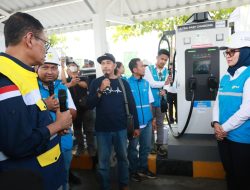 Puncak Arus Mudik Idul Fitri, Kementerian ESDM dan PLN Cek Operasional SPKLU dalam Melayani Pemudik EV
