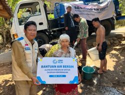 Kekeringan Meluas, YBM PLN UIP JBTB Salurkan 50 Ribu Liter Air Bersih ke Bondowoso dan Mojokerto