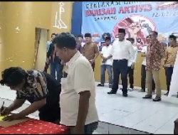 penandatanganan Pakta Integritas Oleh 12 LSM