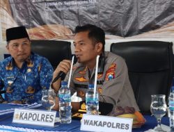 Kapolres Sampang Lakukan Jum’at Curhat Di Tambelangan