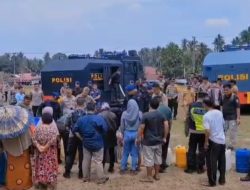 ” Demi Kemanusiaan ” Polda Jambi Salurkan Air Bersih Untuk Masyarakat Mestong .