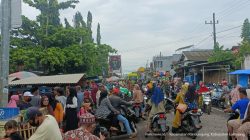 Pasar Randuagung Ramai di Padati Pembeli Jelang Lebaran
